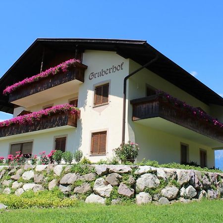 Gruberhof Bed & Breakfast Postal / Burgstall Eksteriør bilde