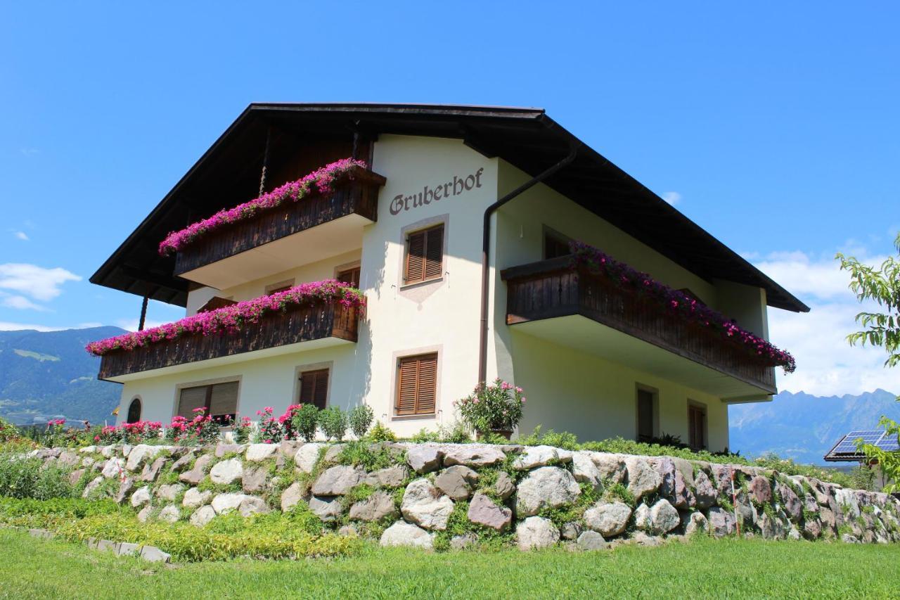 Gruberhof Bed & Breakfast Postal / Burgstall Eksteriør bilde